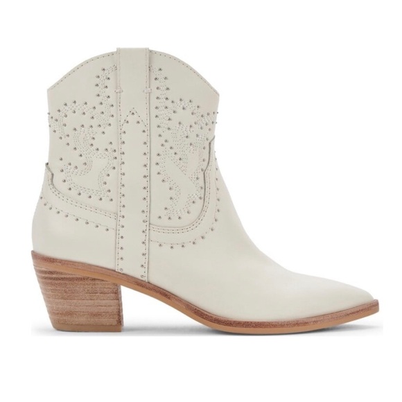 Dolce Vita Shoes - NEW DOLCE VITA Solow Stud Western Boot In Off White Leather Size 9